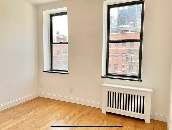 $3,450 | 886 10th Avenue, Unit 5D | Hell's Kitchen