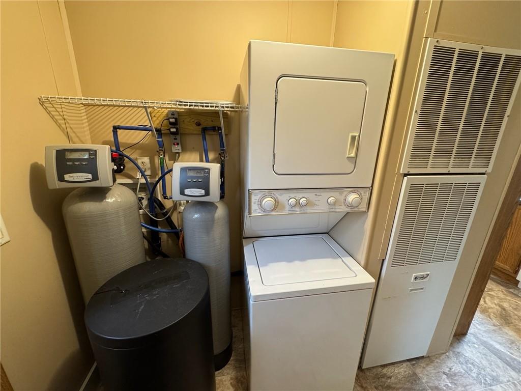 220 Heller Road Butler, PA 16002 - Photo 17 of 17 a utility room with dryer and washer