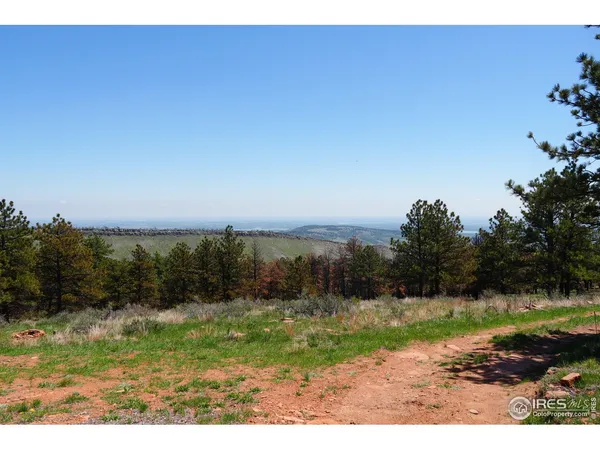 $275,000 | 101 Lewis Lane, Longmont, CO 80503