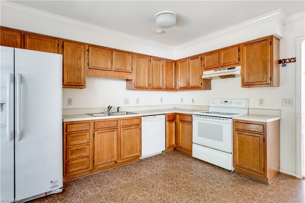 2537 Old Mill Road High Point, NC 27265 - Photo 5 of 14