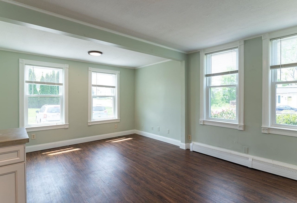 13 Main Street Atkinson, NH 03811 - Photo 7 of 21