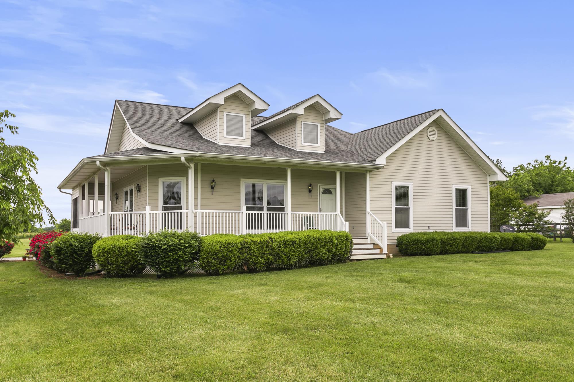 5154 Youngville Road Springfield, TN 37172 - Photo 2 of 30 a front view of a house with garden