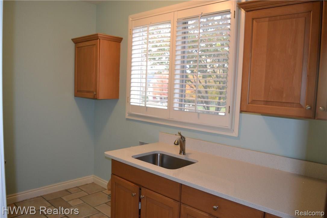 4742 Goodison Pl Drive Rochester, MI 48306 - Photo 24 of 50 24 - Laundry Room.JPG