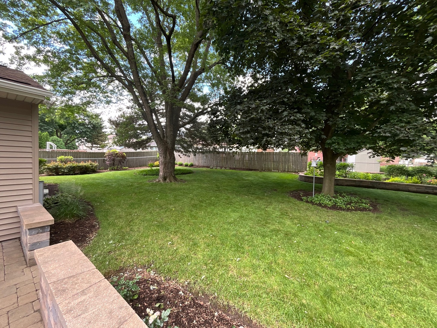 69 Devonshire Circle Elgin, IL 60123 - Photo 22 of 25