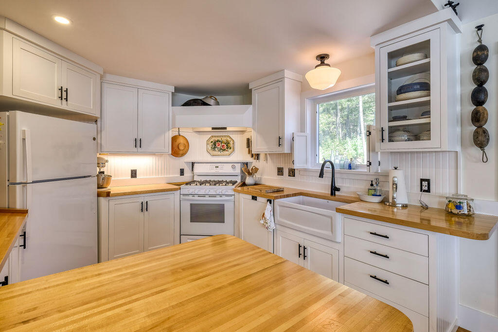 102 Fish Creek Road Deer Isle, ME 04627 - Photo 15 of 65 102FishCreekRd-15