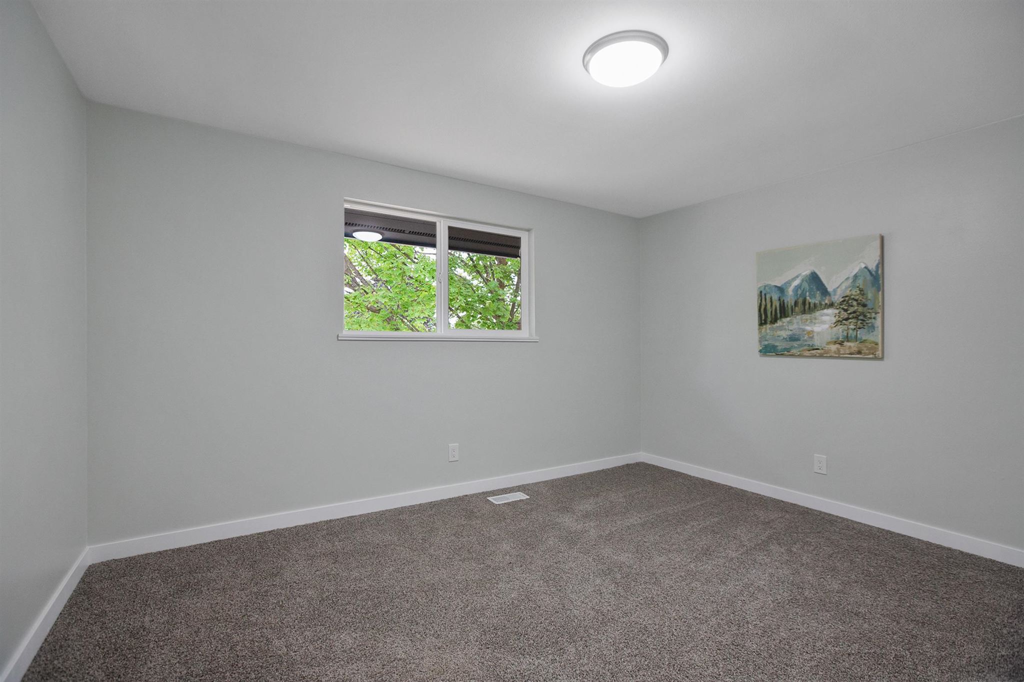 4614 North Isenhart Road Spokane Valley, WA 99216 - Photo 8 of 21 Gallery Image 8