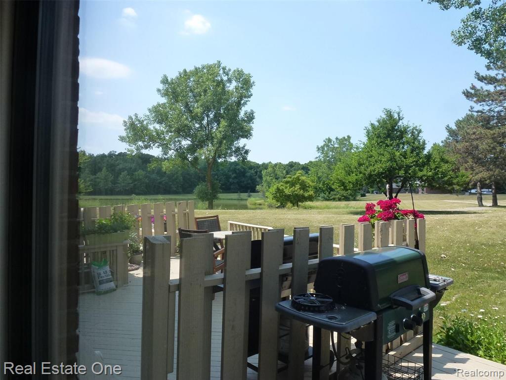 570 Tennyson, Unit 78 Rochester Hills, MI 48307 - Photo 4 of 35