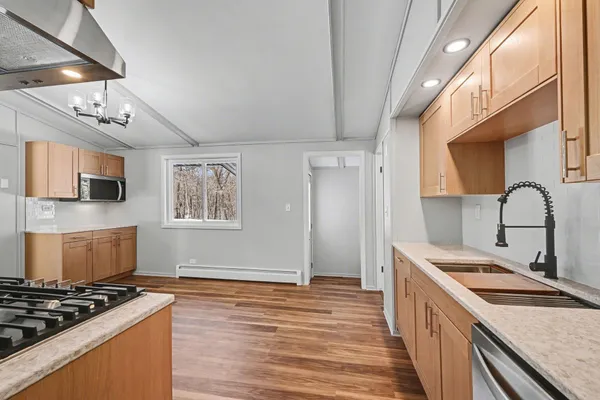 $395,000 | 454 Country View Lane, Le Sueur, MN 56058