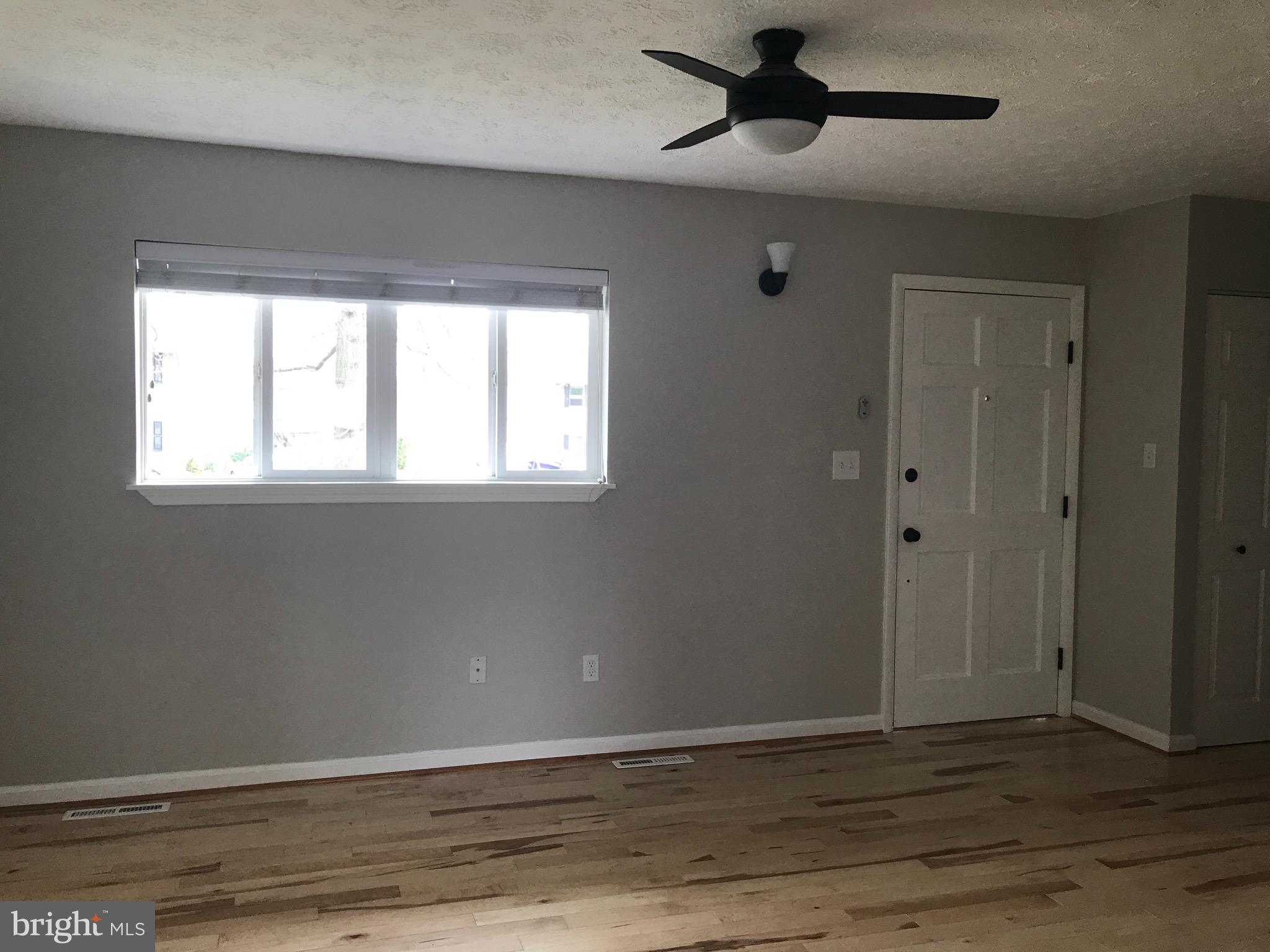 136 Arundel Road Pasadena, MD 21122 - Photo 3 of 23 Gallery Image 3