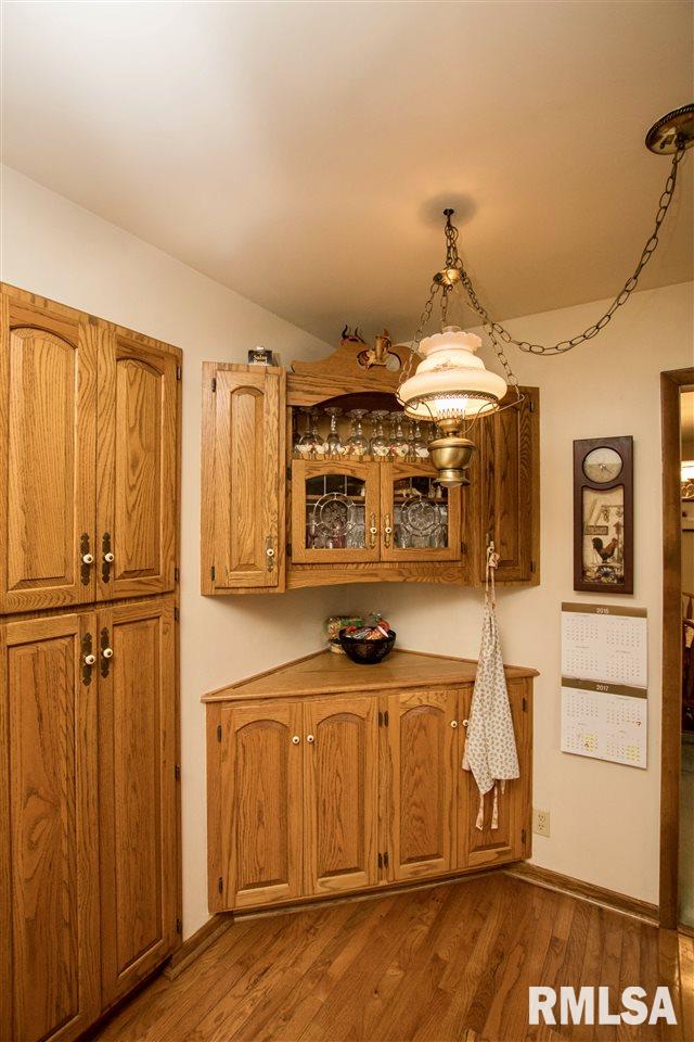 1001 Kingsbury Road Washington, IL 61571 - Photo 11 of 35 Gallery Image 11