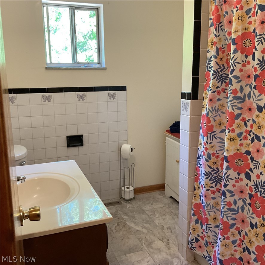 485 Grant Hill Road Davisville, WV 26142 - Photo 9 of 18