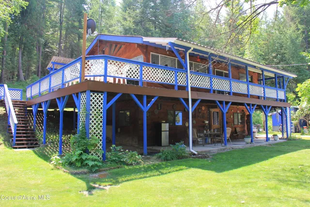 $515,000 | 497139 Highway 95, Naples, ID 83847