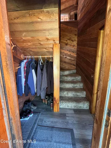 $515,000 | 497139 Highway 95, Naples, ID 83847