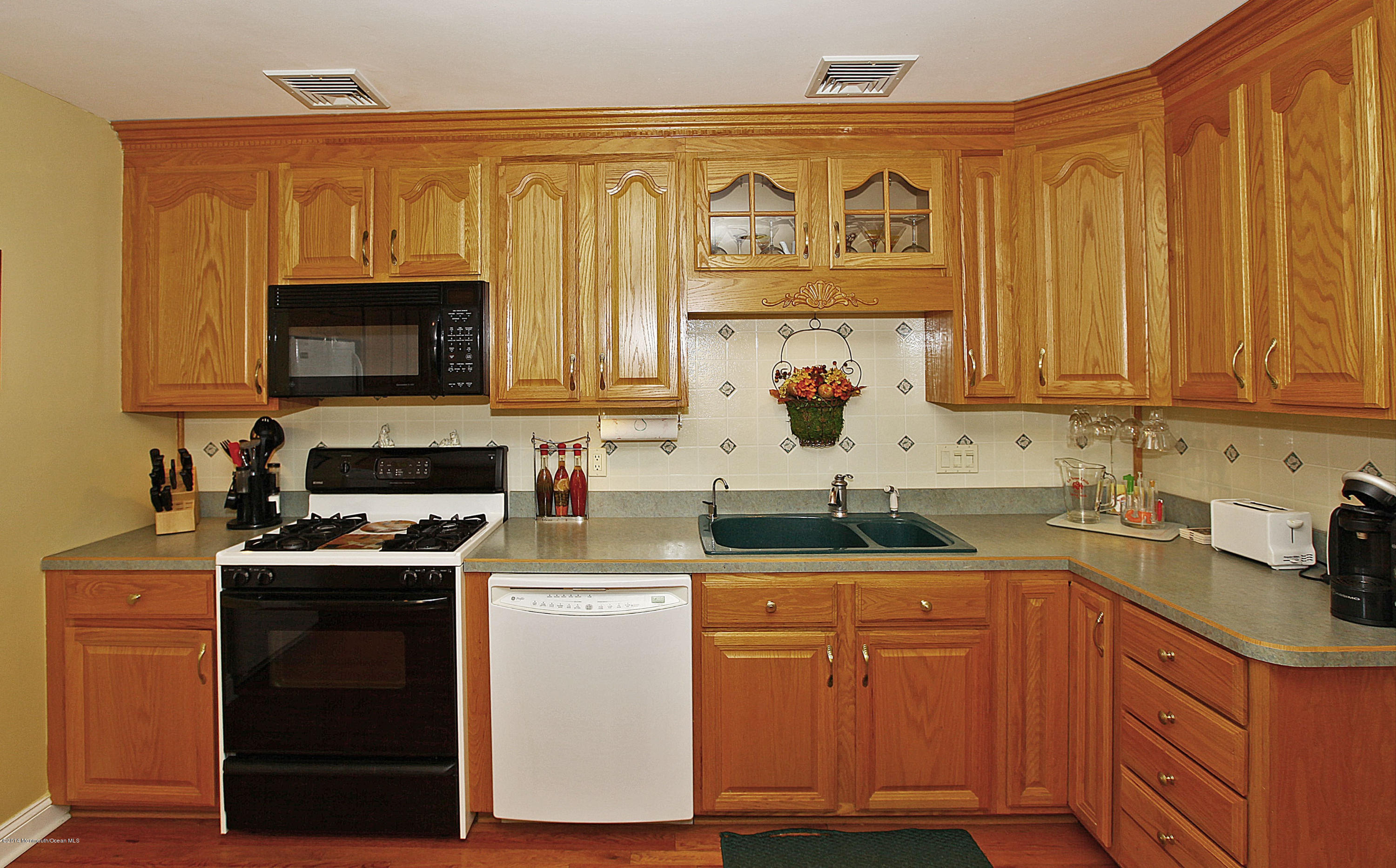 83 Cedar Run Road Bayville, NJ 08721 - Photo 17 of 35 018_Kitchen