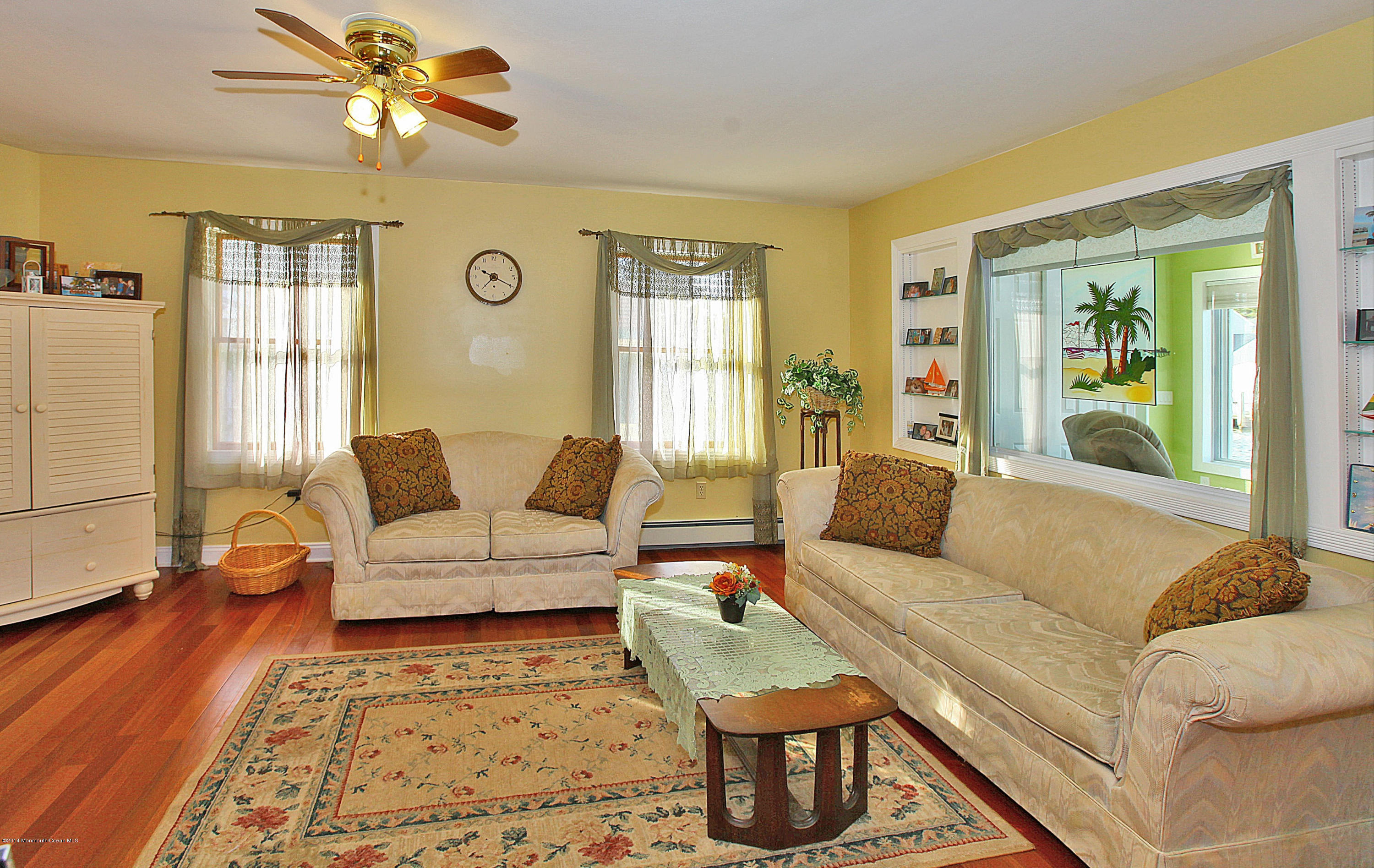 83 Cedar Run Road Bayville, NJ 08721 - Photo 9 of 35 010_Living