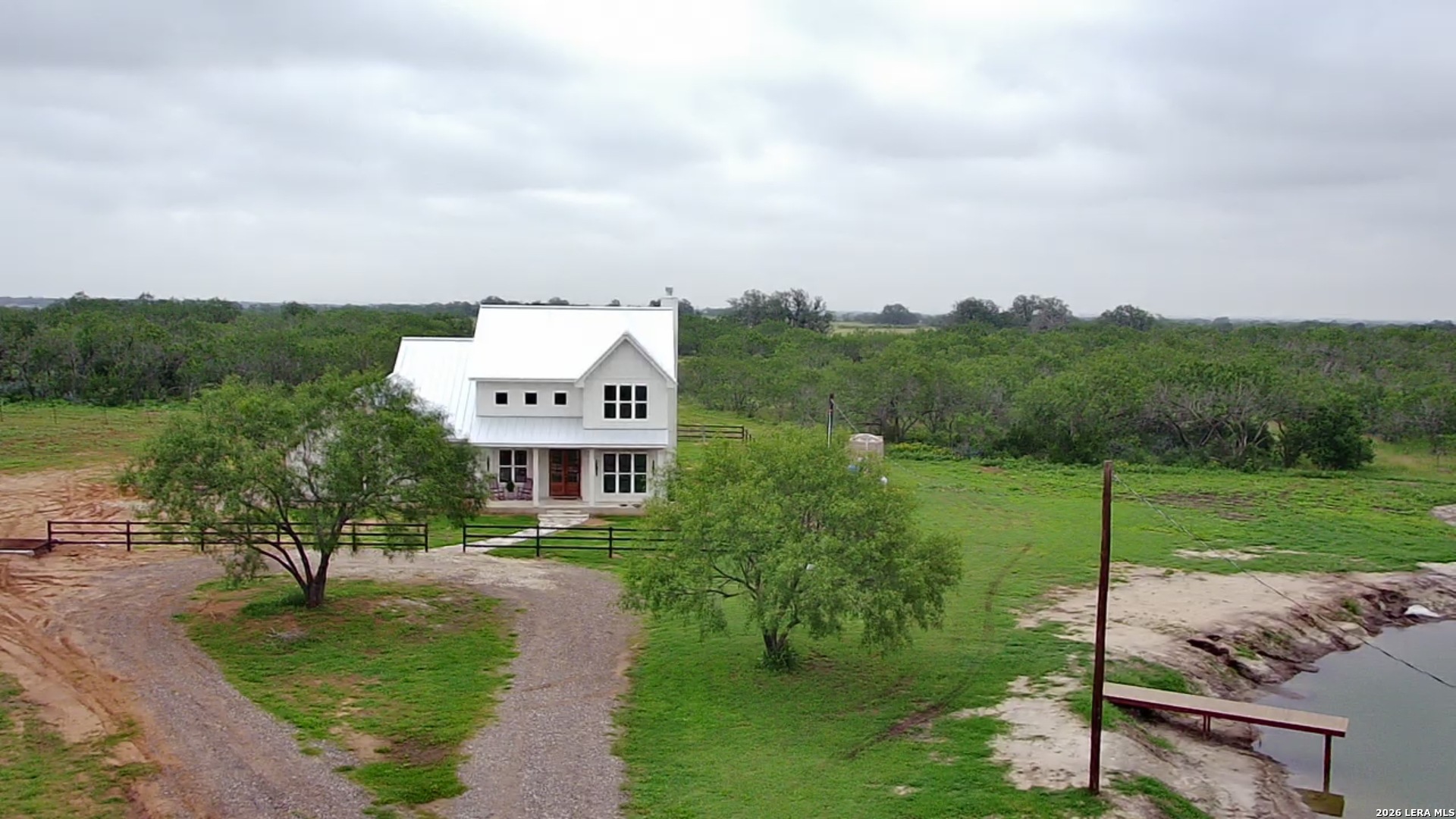 1230 Old Pearsall Road Jourdanton, TX 78026 - Photo 2 of 20