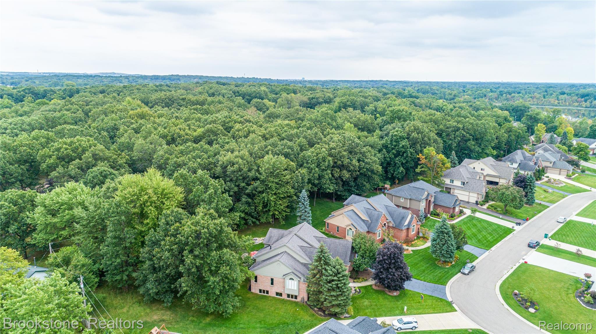 5625 Fox Ridge Drive Clarkston, MI 48348 - Photo 10 of 44 18.jpg