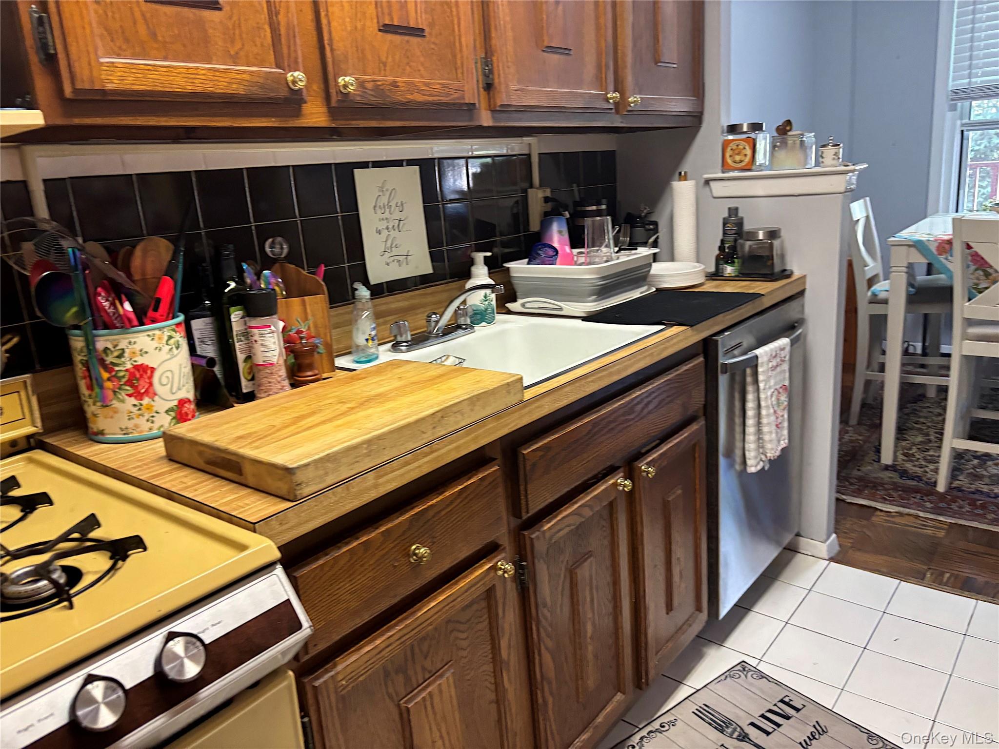 315 West 232nd Street, Unit 2M Bronx, NY 10463 - Photo 5 of 13