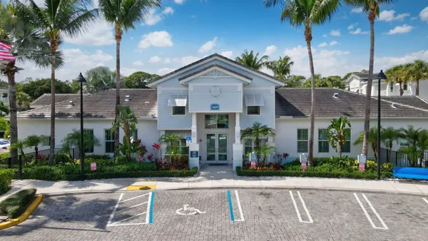 $2,590 | 3611 High Ridge Road, Unit 302, Boynton Beach, FL 33426