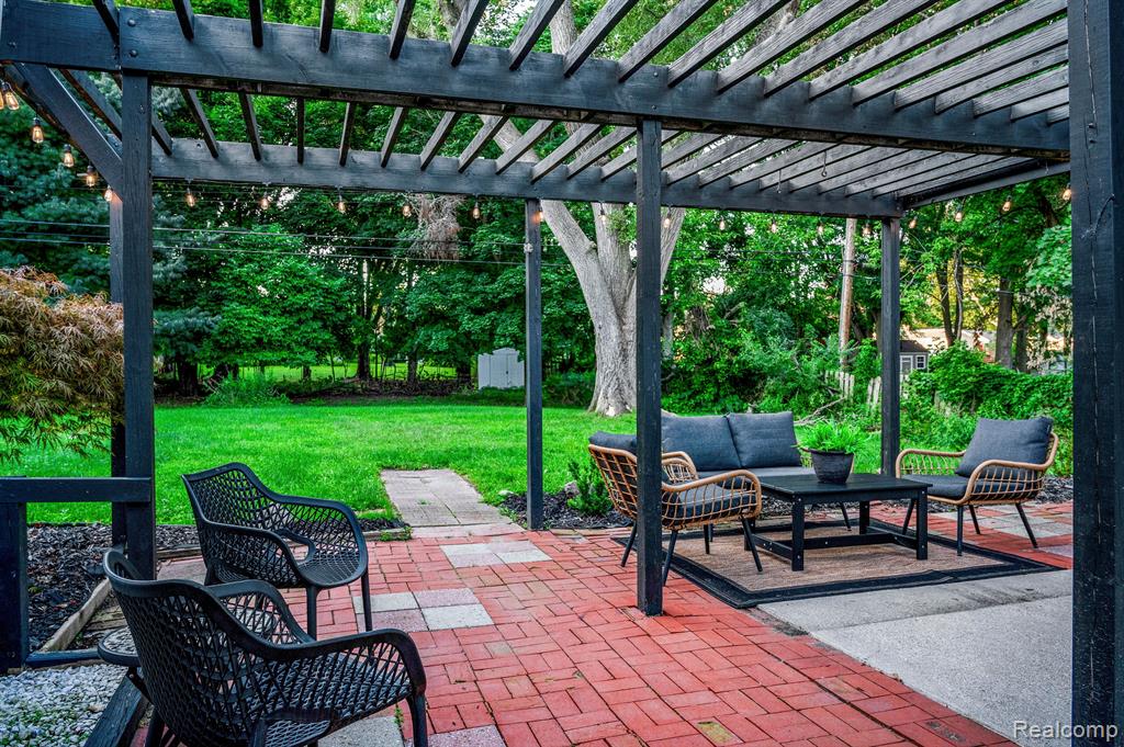 470 Maplehill Road Rochester Hills, MI 48306 - Photo 8 of 54
