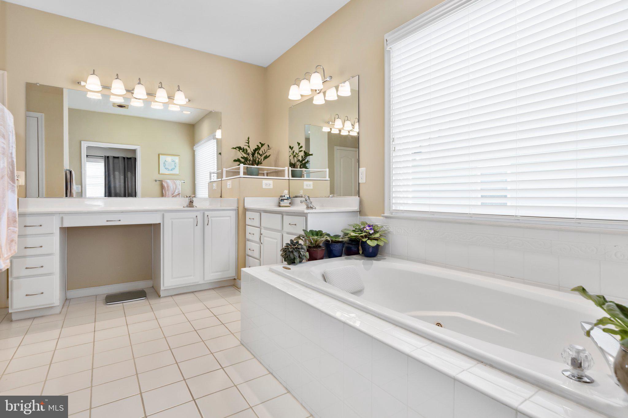 7 Carson Drive Fredericksburg, VA 22406 - Photo 32 of 68 Soaking Tub