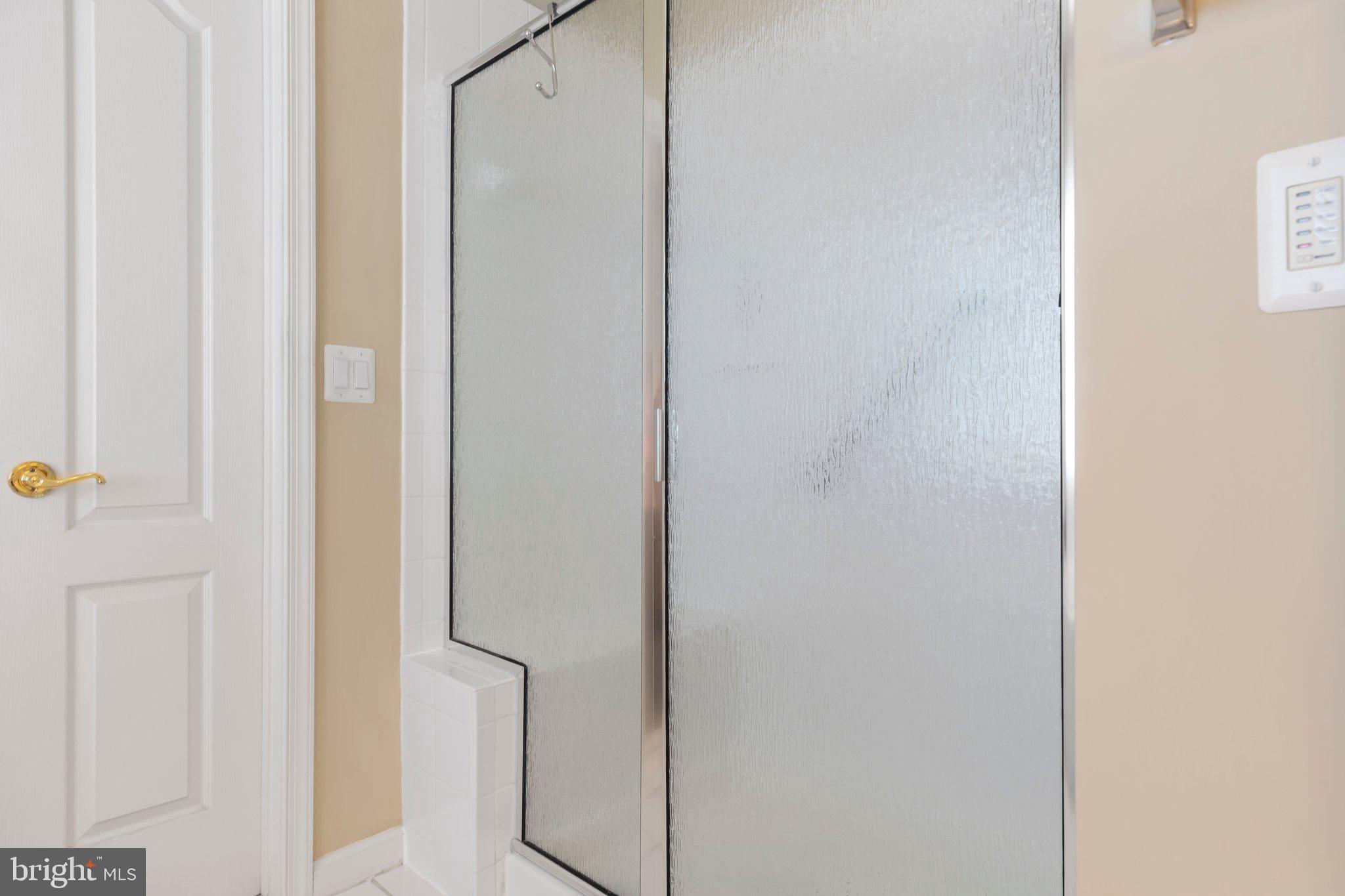 7 Carson Drive Fredericksburg, VA 22406 - Photo 33 of 68 Low Threshold Stall Shower