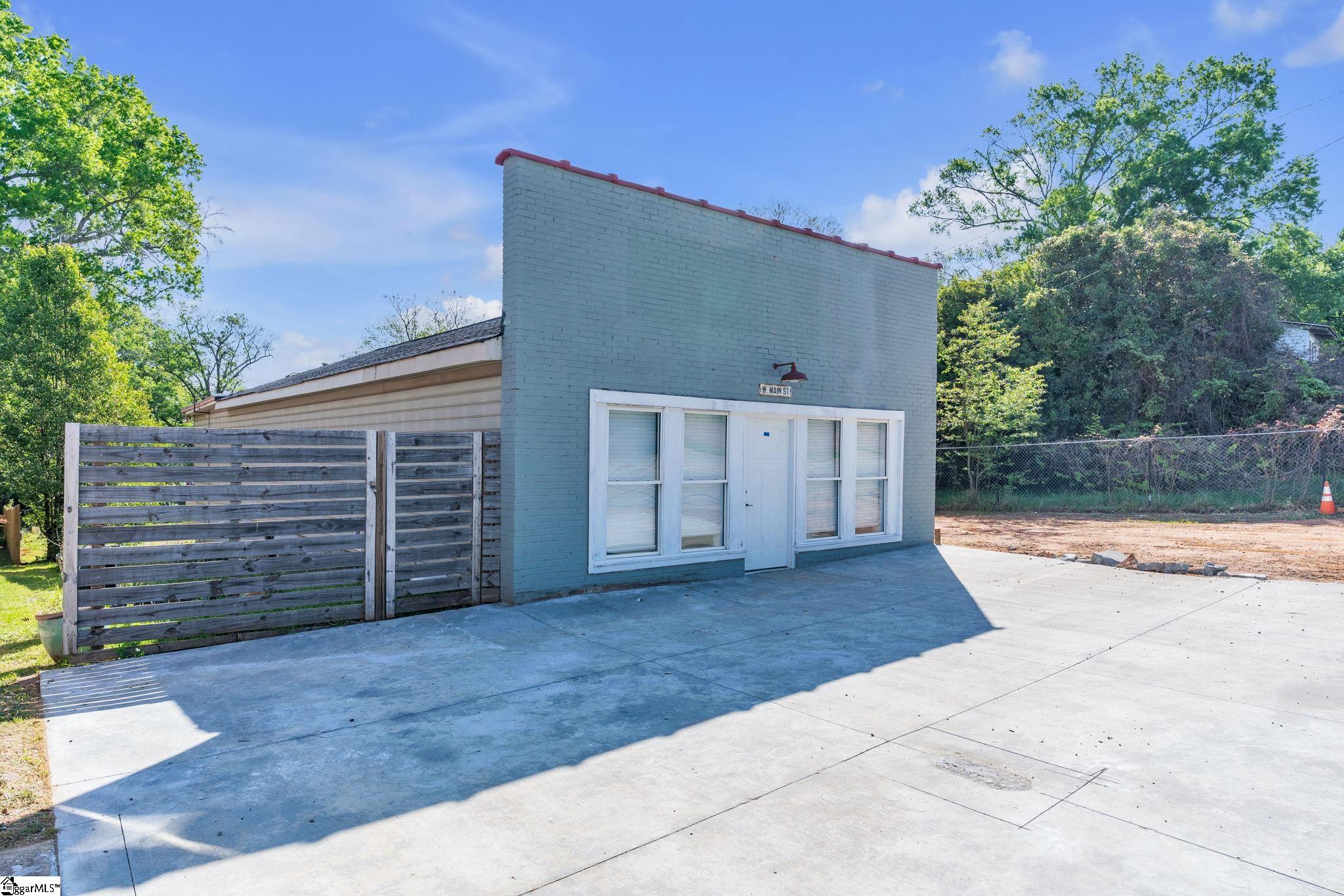 612 West Main Street Easley, SC 29640 - Photo 2 of 31