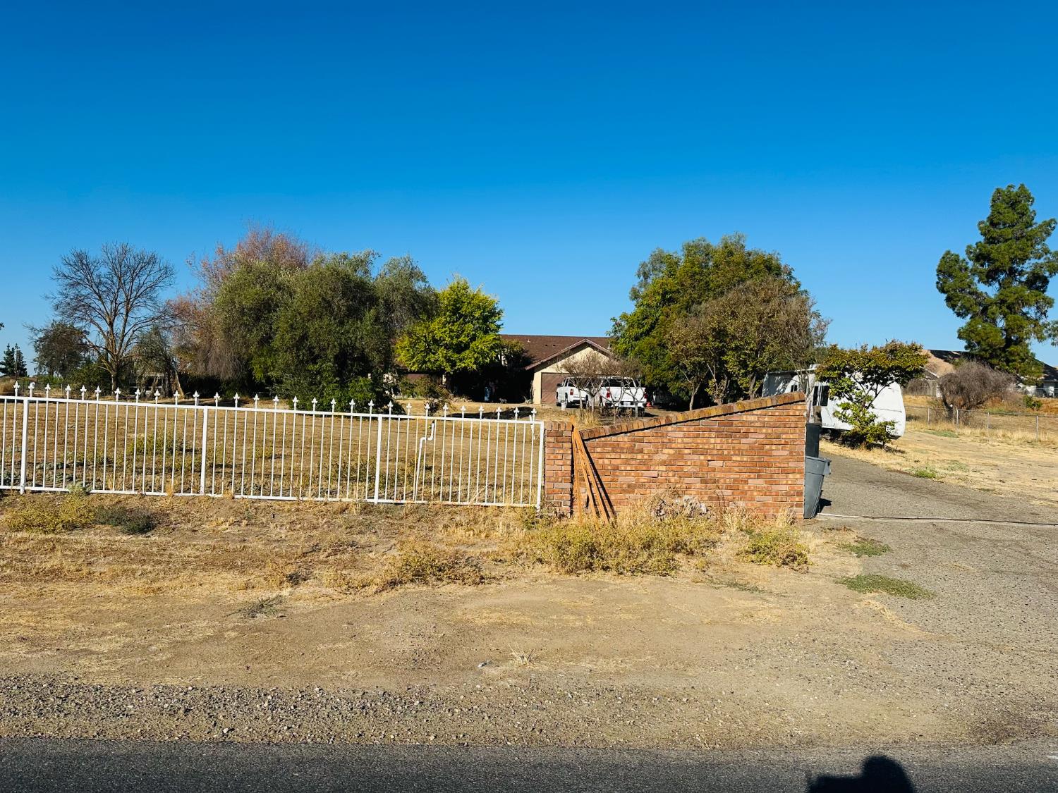 16564 Karen Road Madera, CA 93636 - Photo 3 of 37 Gallery Image 3