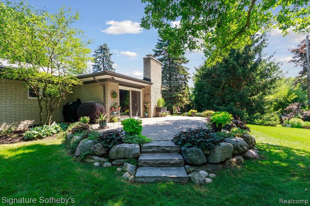 203 Montmorency Road Rochester Hills, MI 48307 - Photo 22 of 28