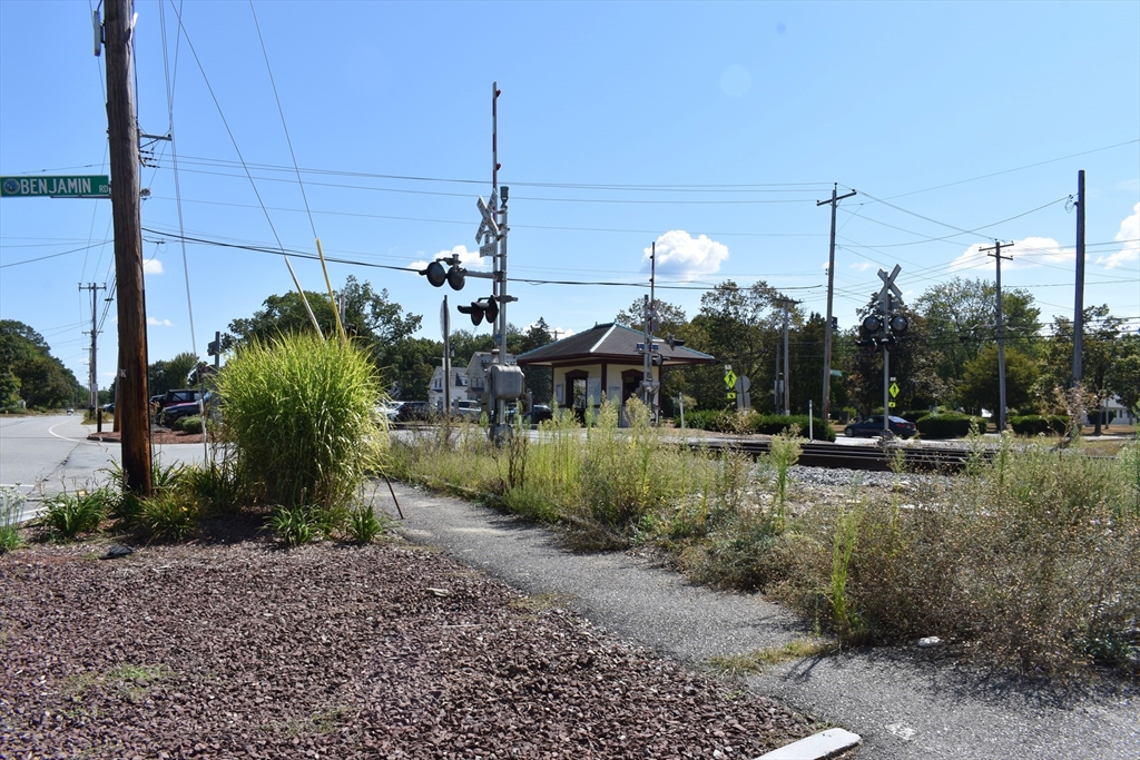30 Ayer Road Shirley, MA 01464 - Photo 4 of 6 a view of a garden with sitting area