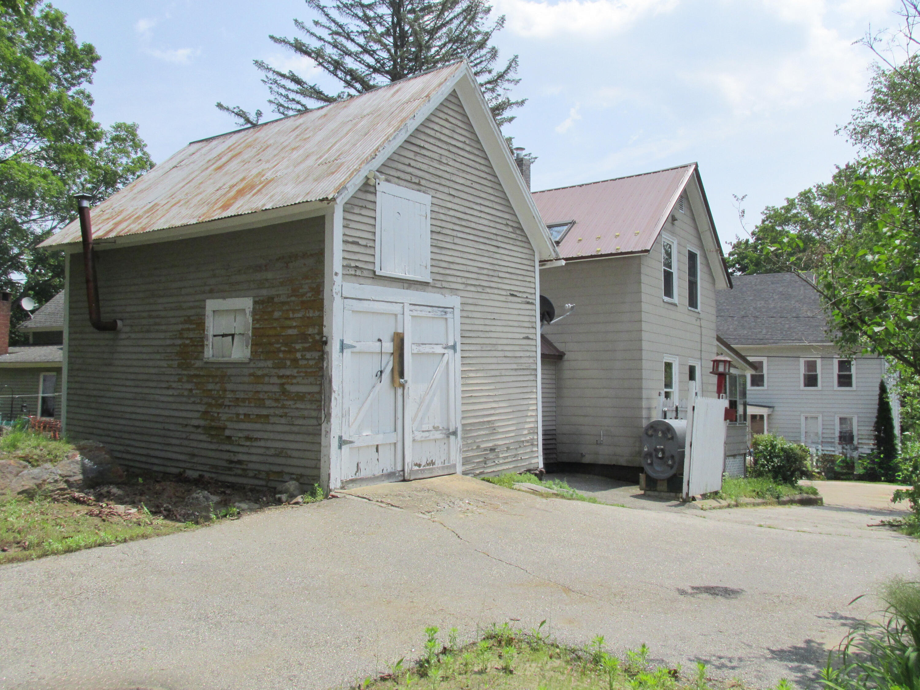 4 George Street Sanford, ME 04083 - Photo 5 of 13 2025-06-12 10.58.02