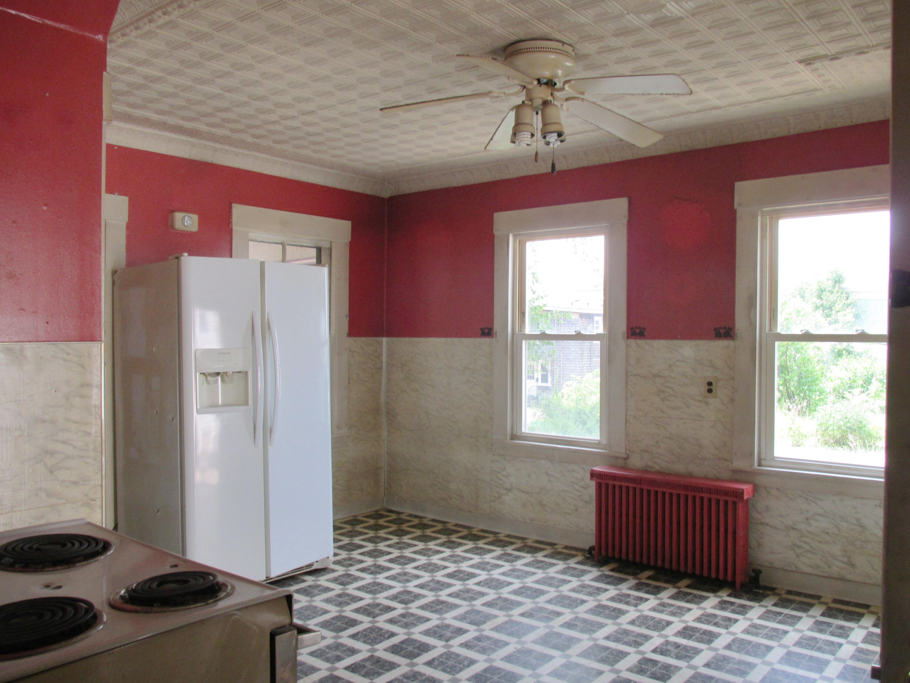 4 George Street Sanford, ME 04083 - Photo 7 of 13 2025-06-12 10.50.21