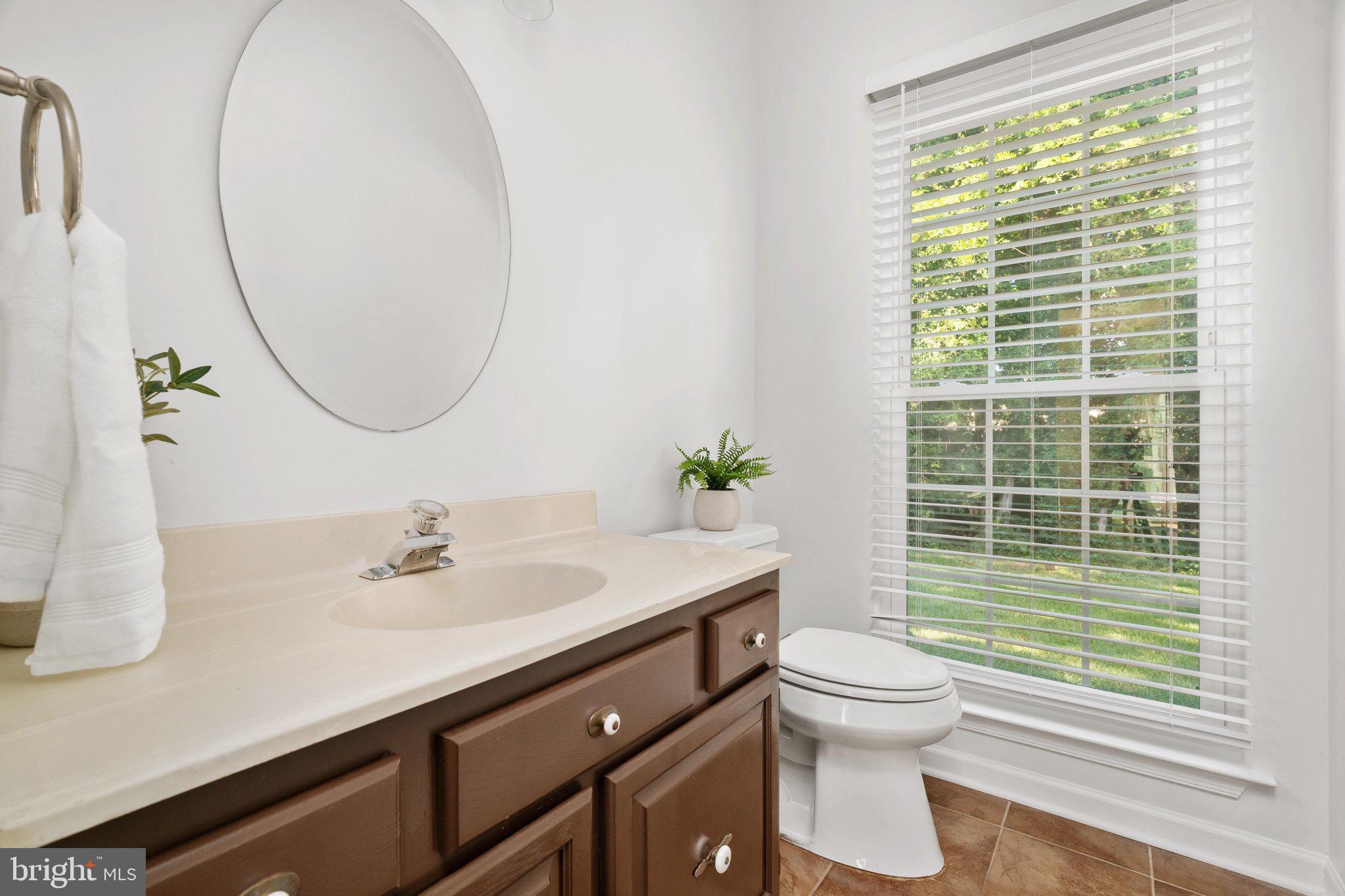 8550 Yoder Street Manassas, VA 20110 - Photo 15 of 39 First floor half bath