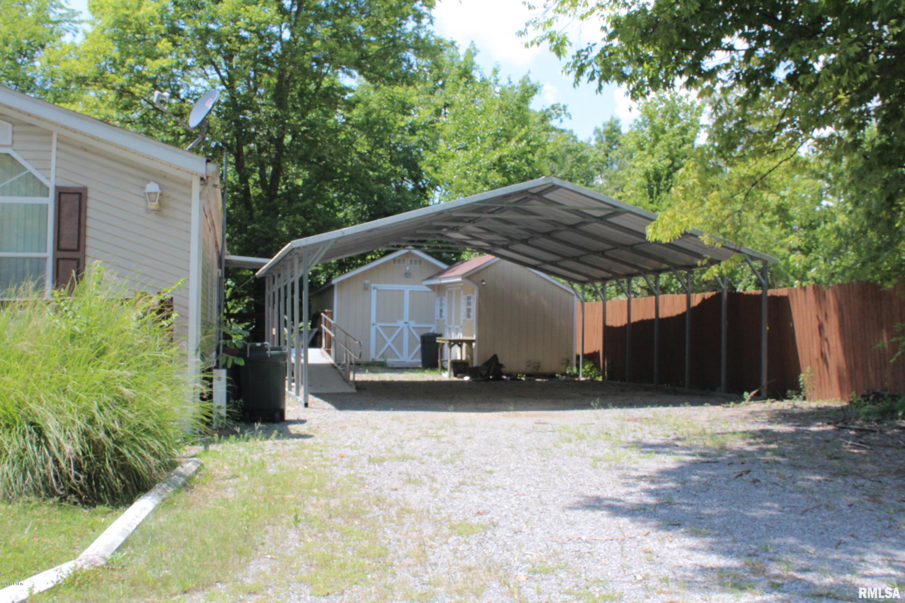 450 Los Angeles Road Carbondale, IL 62901 - Photo 12 of 14 Gallery Image 12