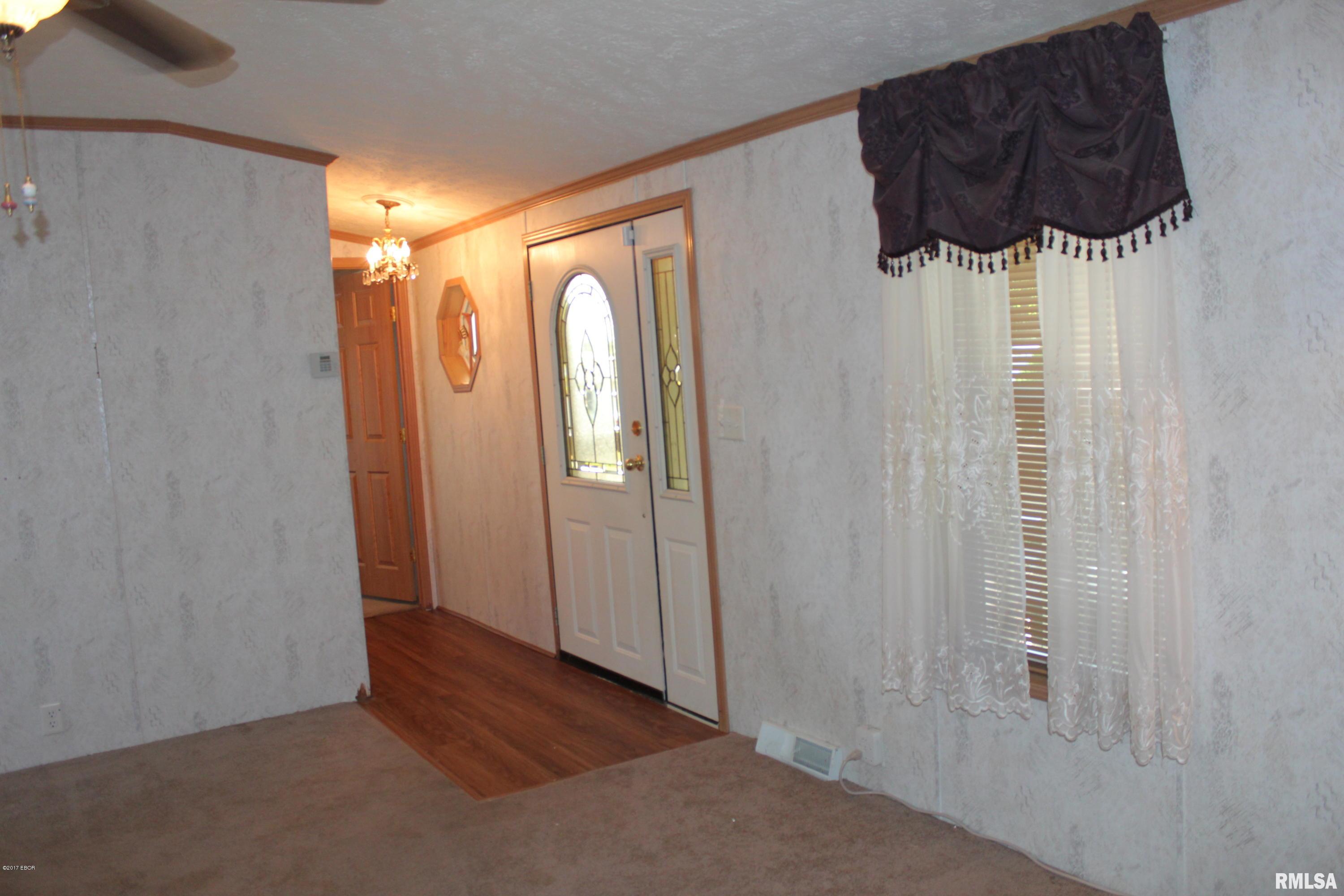 450 Los Angeles Road Carbondale, IL 62901 - Photo 2 of 14 Gallery Image 2