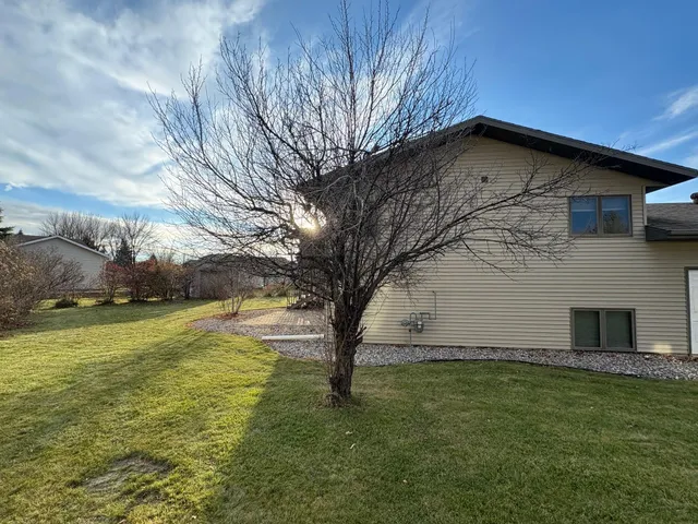 $299,900 | 1511 Westmore Avenue, Wahpeton, ND 58075