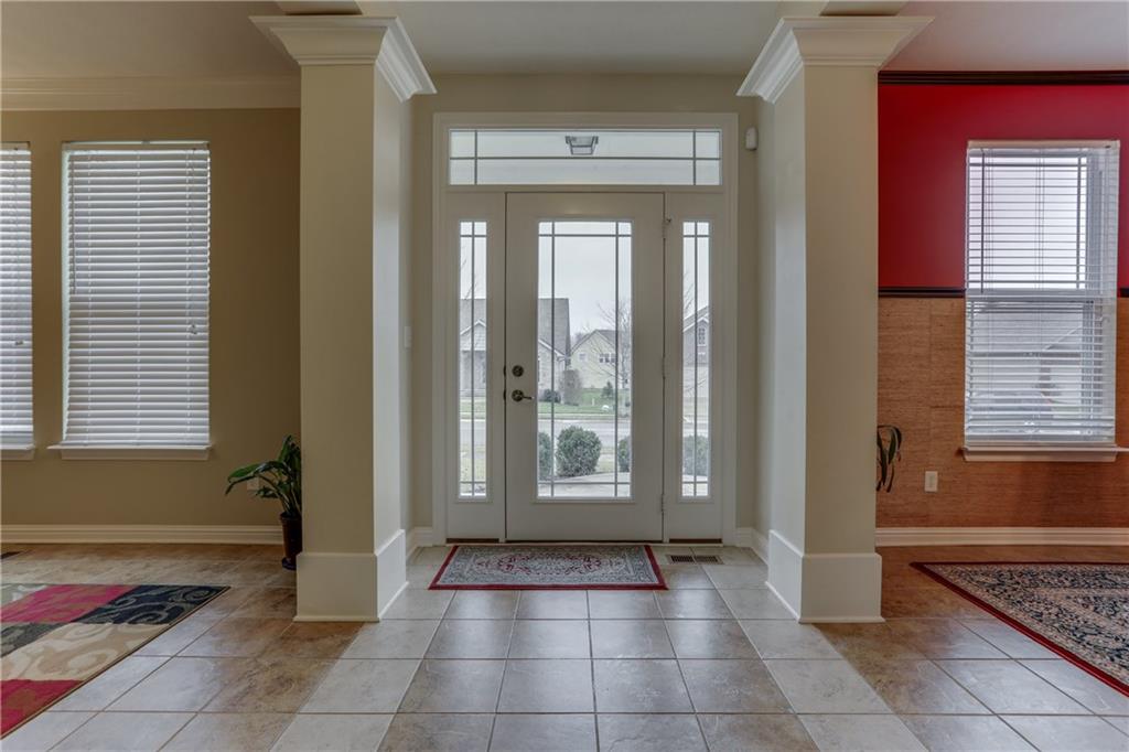 3844 Jonathan Ridge Columbus, IN 47201 - Photo 4 of 42 Gallery Image 4