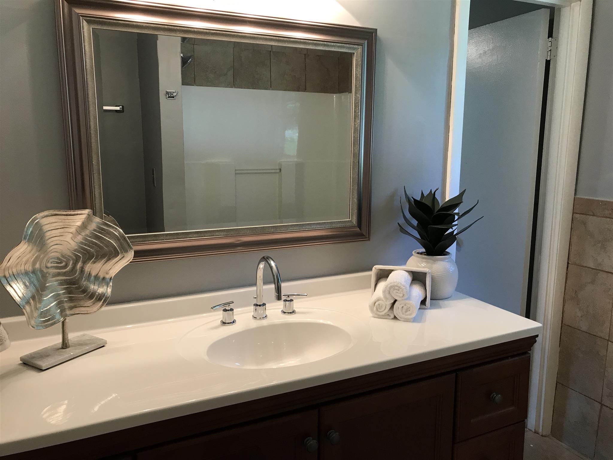 4705 McBride Road Antioch, TN 37013 - Photo 2 of 10 60 inch vanity, New in upstairs bathroom