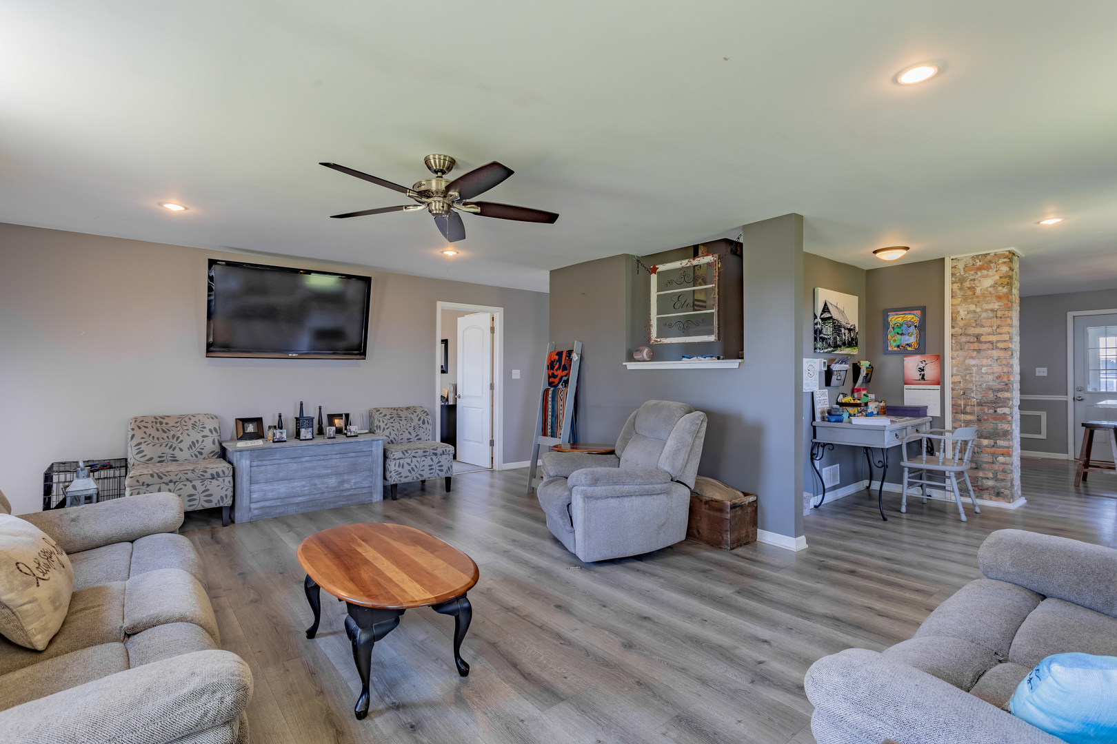 2823 South Center Road Rochelle, IL 61068 - Photo 6 of 46