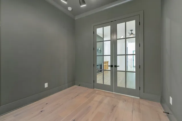 an empty room with window