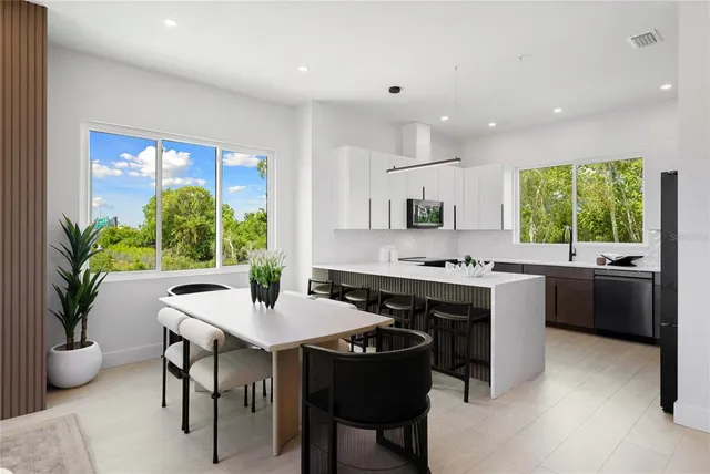 $4,200 | 10350 2nd Way North, St. Petersburg, FL 33716