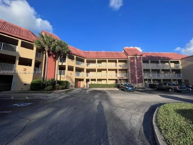 $135,000 | 6337 Parc Corniche Drive, Unit 2111, Orlando, FL 32821