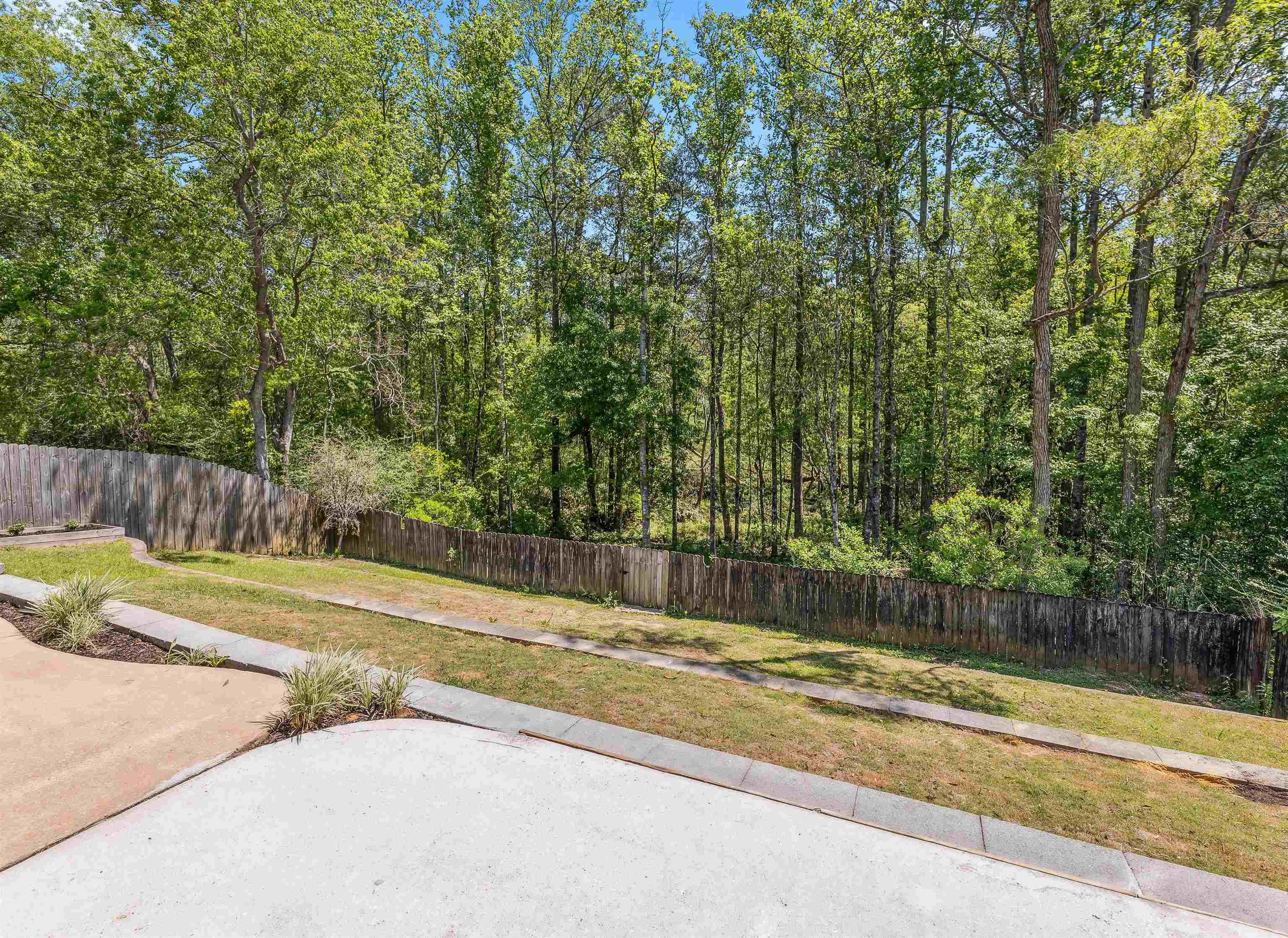 183 Richmond Road Daphne, AL 36526 - Photo 19 of 19 Yard