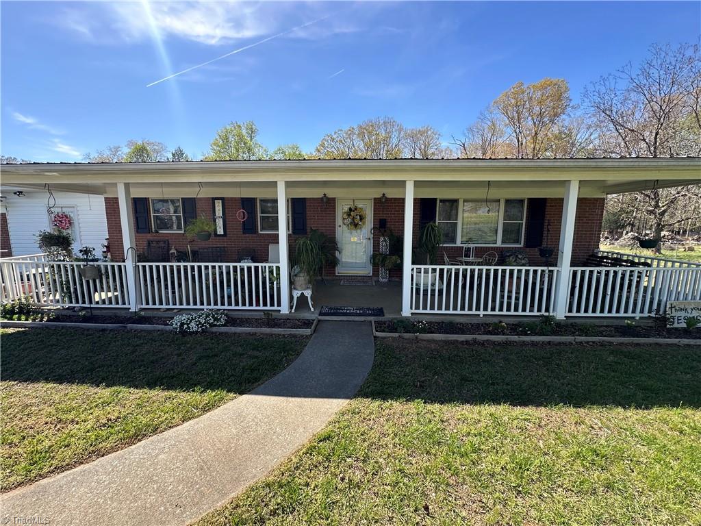281 Spencer Meadow Road Asheboro, NC 27205 - Photo 3 of 38