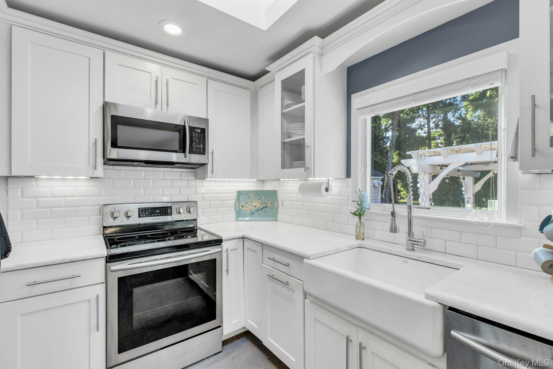116 West Tiana Road Hampton Bays, NY 11946 - Photo 19 of 50