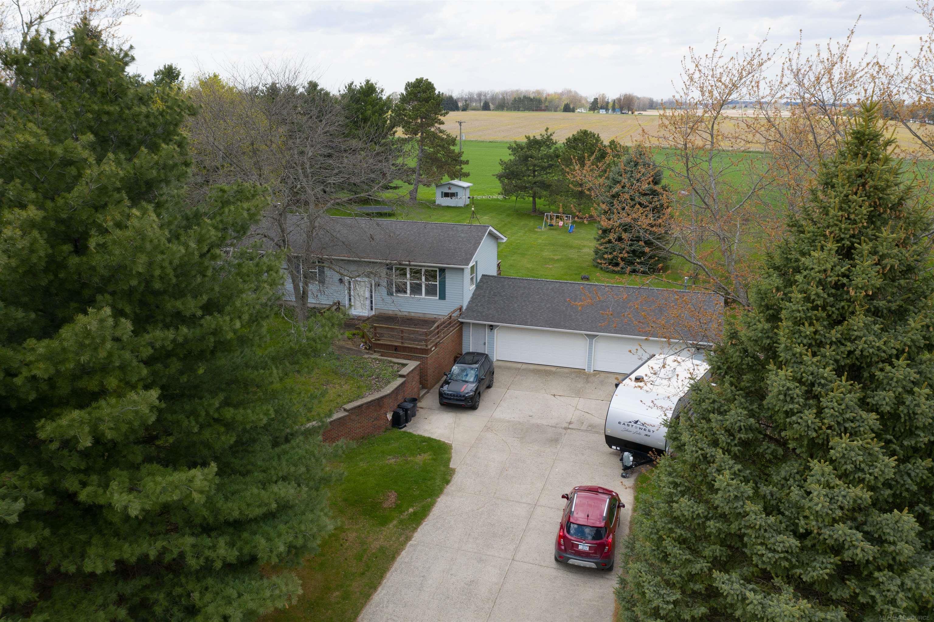 5820 Lynd Road Marlette, MI 48453 - Photo 3 of 54