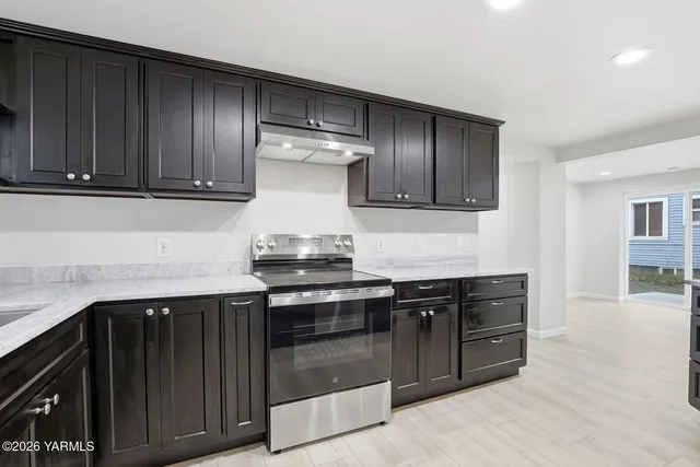 $390,000 | 2902 Bonnie Doon Avenue, Yakima, WA 98902