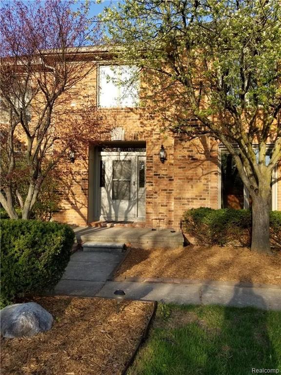 3120 Burlington Drive Rochester, MI 48306 - Photo 5 of 47