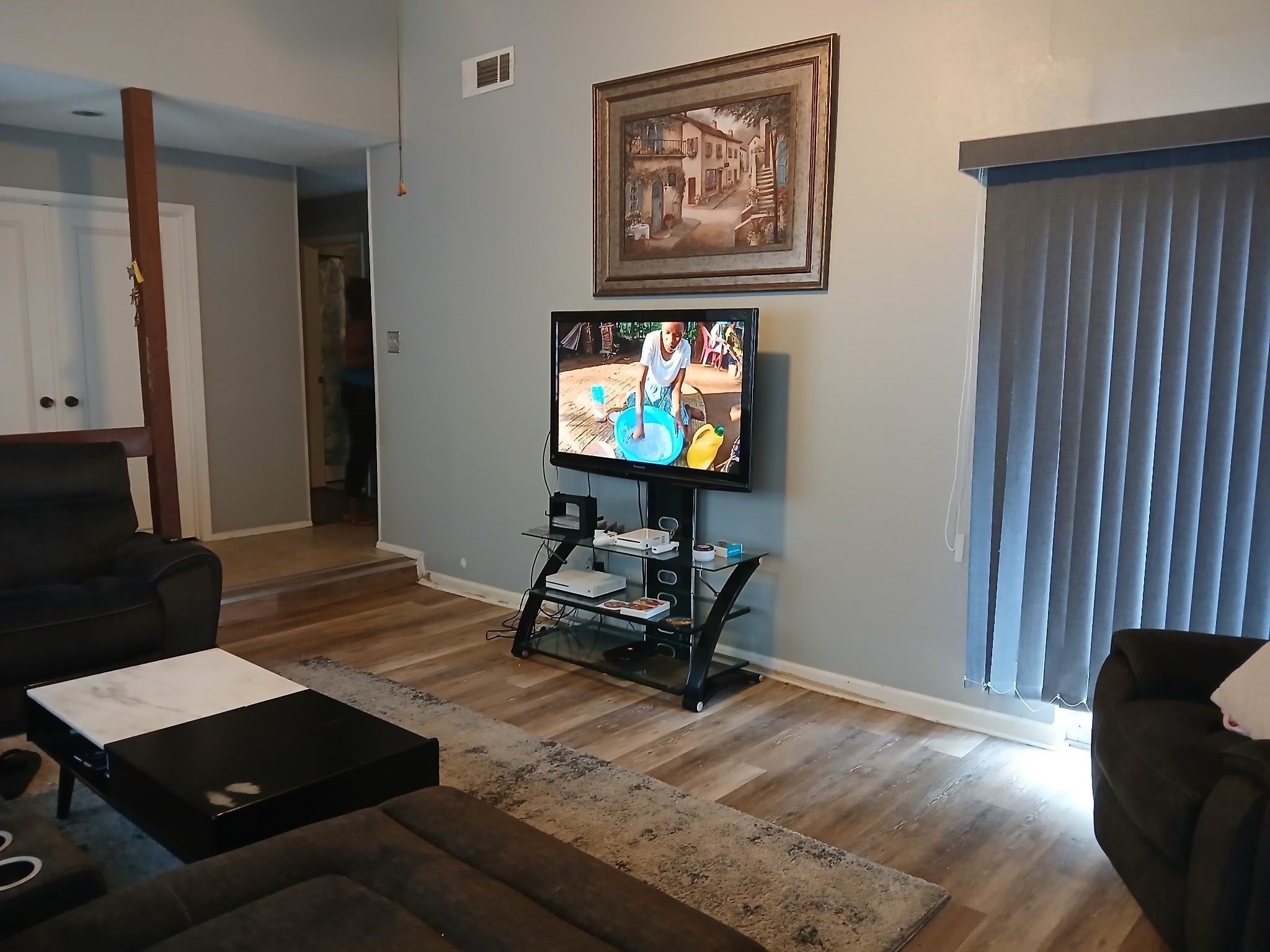 10362 Cook Road Houston, TX 77099 - Photo 11 of 16 a living room with furniture and a window