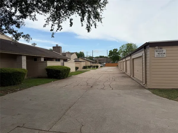 $1,500 | 10362 Cook Road, Houston, TX 77099